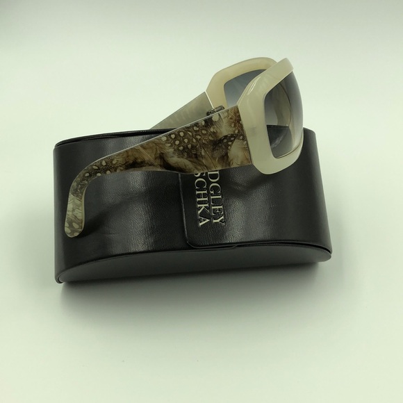 Badgley mischka sunglasses - Picture 3 of 3